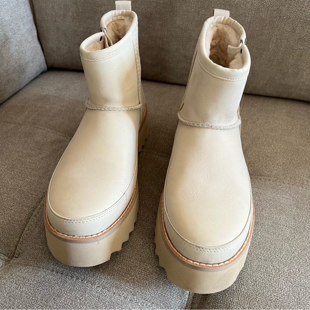 COPY - NWT UGG Rebel Biker Mini Boots Size 8